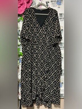 Black Geometric Print Wrap Dress